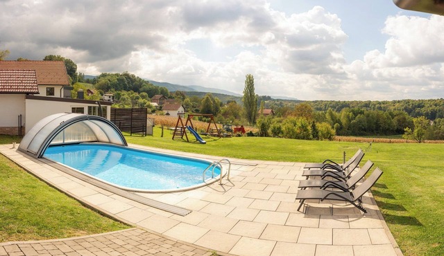 Villa in the Stubica region with wellness, jacuzzi, sauna, and pool for relaxation