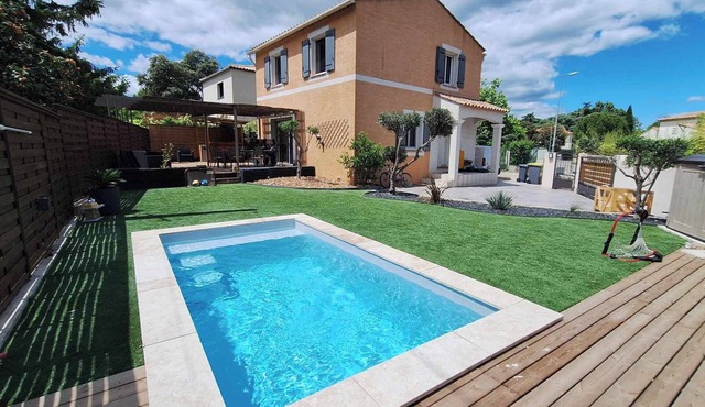 Villa in the South with swimming pool