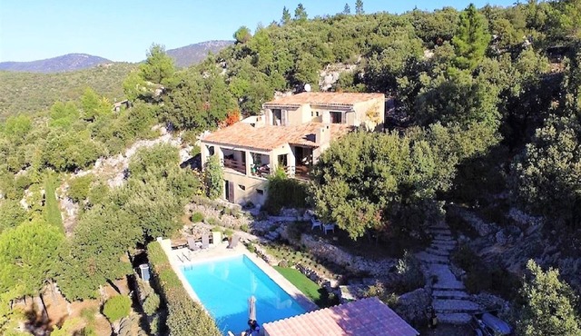 Villa in Tourtour with Swimming Pool