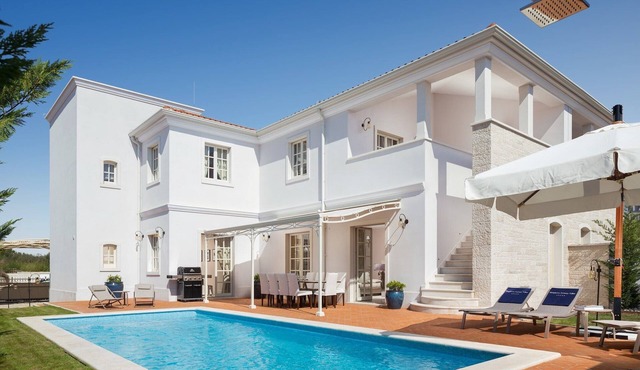 Villa in Vabriga with Pool and Private Garden