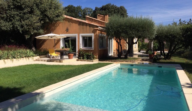 Villa in Vallabrix, Uzège. Charming little Gard village in the heart of