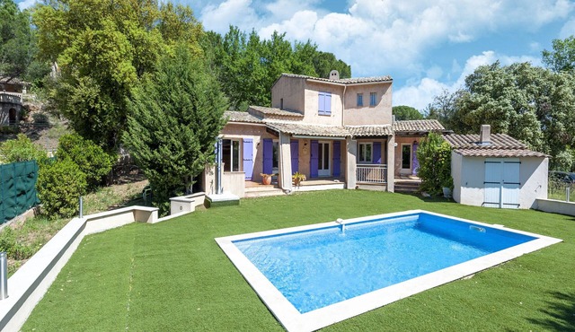 Villa in Vidauban near Vineyards & Beaches