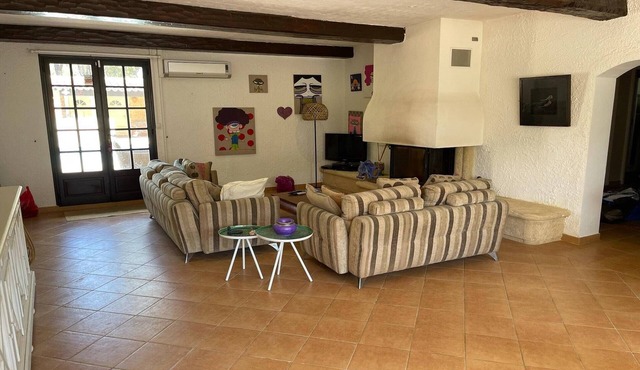Villa in Vidauban with Pool and BBQ