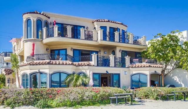 Villa Italia 1 | 3BR Scenic Waterfront w/Patio