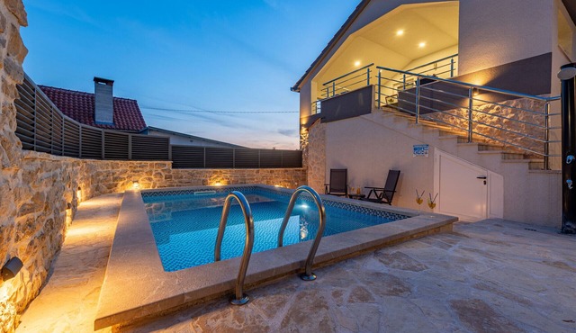 Villa Izvor ZadarVillas