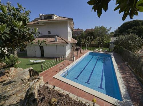 Villa Julia | 14pax. 5' sea & train