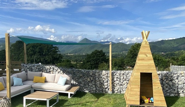 Villa Jacuzzi, Terrain de Pétanque et Aire de Jeux vue sur les Pyrénées