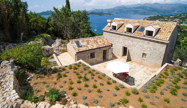 Villa Jahta - Six Bedroom Villa, Sleeps 14