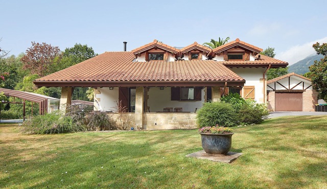 Villa Jaizubia Golf by FeelFree Rentals