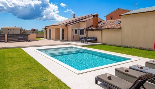 Villa Jessica by Istrabook