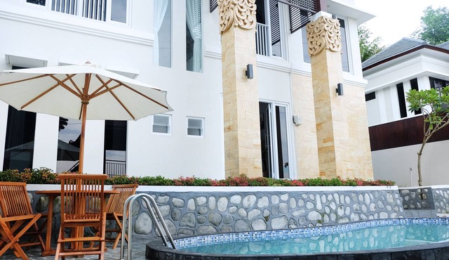 Villa Jogja Grand Bale with Private Pool by Simply Homy