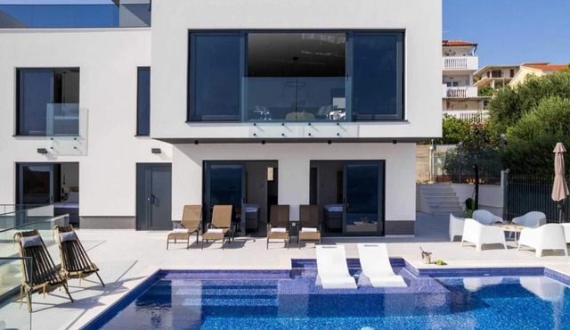 Villa Julian with a heated pool