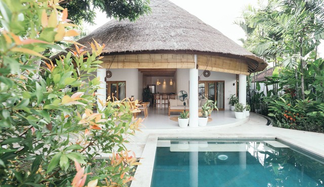 Villa Juma, 2-bedroom villa in gorgeous Canggu, Bali