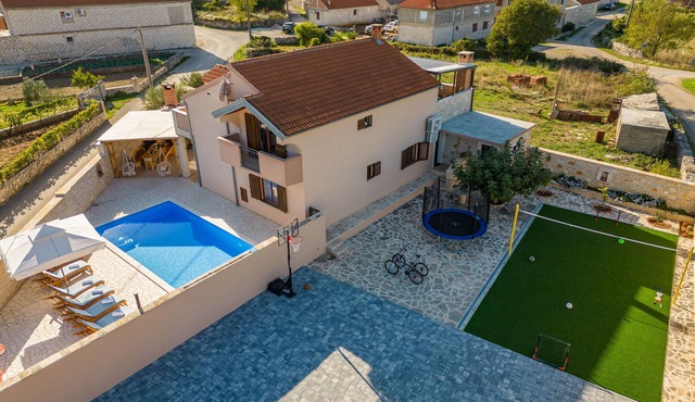 Villa Kamen ZadarVillas