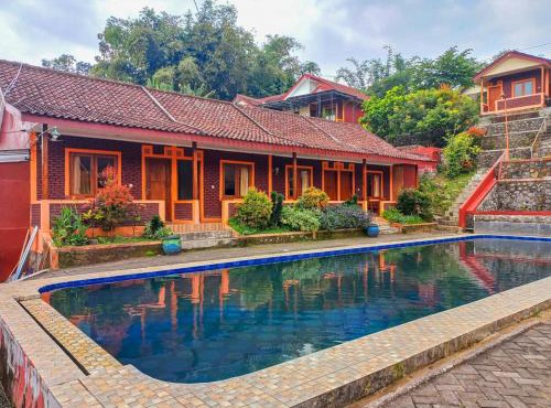 Villa Kampoeng City Pacet Mitra RedDoorz