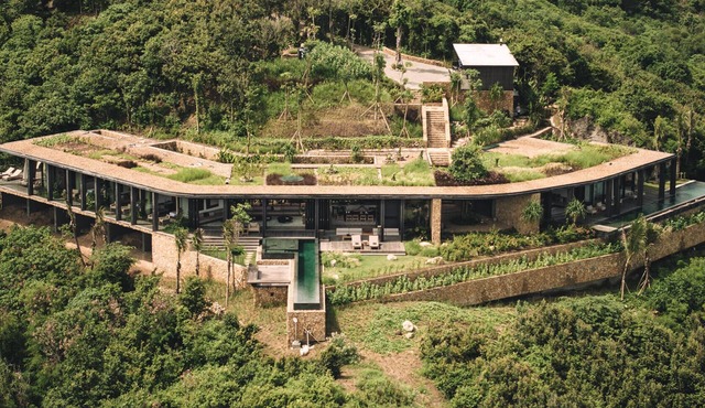 Villa Kastil Utara - 6 Bedrooms 1 Kids Room at Tampah Hills