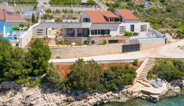 Villa Katarina - Five Bedroom Villa, Sleeps 10