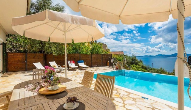 Villa Katerina - Five Bedroom Villa, Sleeps 10