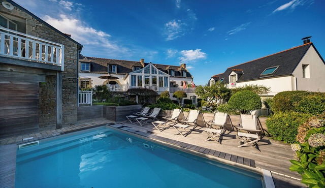 Villa Kerisper - Sleeps 45