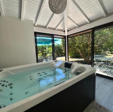 Villa KIKO, Gîte Spa & Sauna privatifs -5 min- Sarlat