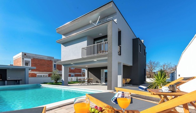 Villa Klara (V9762-K1) - Zadar