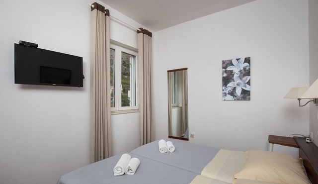 Villa Konalić - Double or Twin Room with Garden View