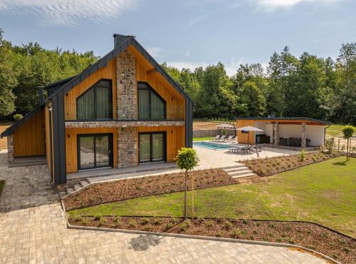 Villa Korina - Mountains, Tranquility, and Comfort