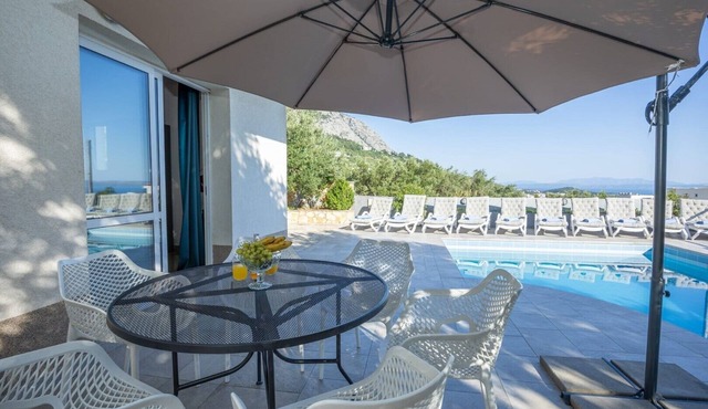 Villa Kristina in Makarska, private pool
