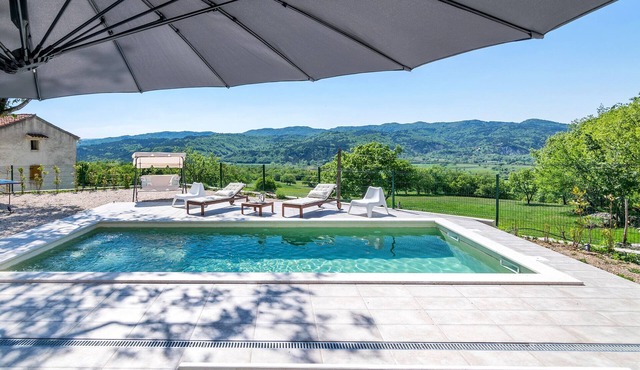 VILLA KURIOZA - ECO STONE VILLA WITH HEATED POOL - IDEAL FOR FAMILY VACATIONS