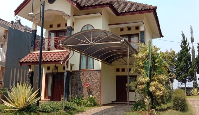 VILLA KUSUMA AGRO KOTA BATU