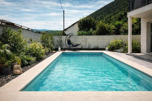 Villa Lézard - Magnifique vue lac avec sauna et piscine