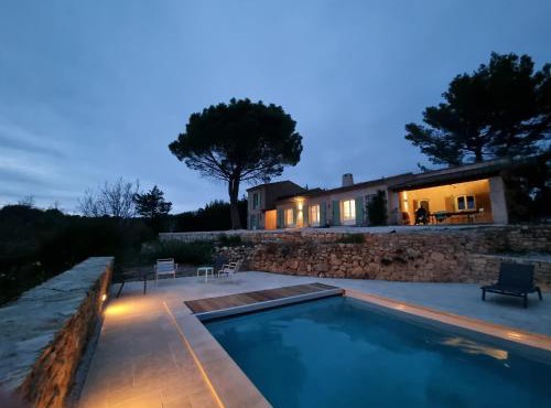 Villa "L'élégante" avec vue imprenable