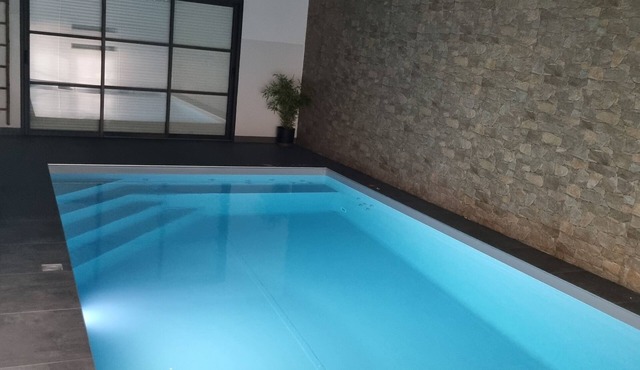 Villa l'abri étoilé 300m from the beach with heated indoor pool