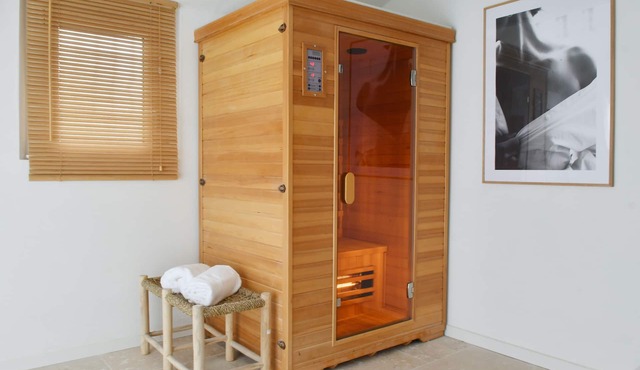 Villa l'Insolente- Luxury gite for couples-Spa-Sauna-Naughty games-Park 4000m2