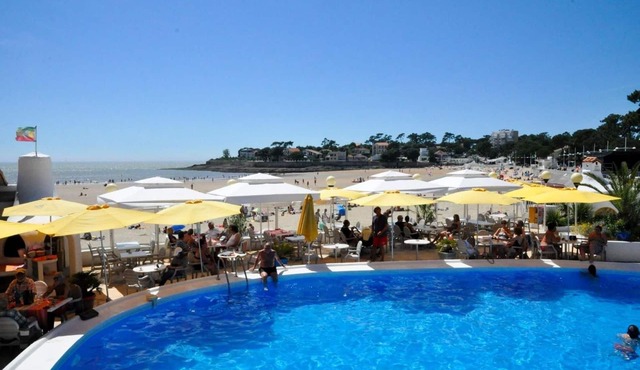 Villa l'Olivier, Chambre d'Hôtes Les Volets Bleus