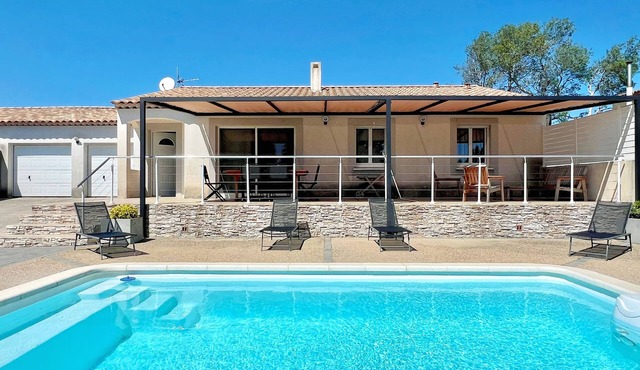 Villa "L'Oustau Degio" - Swimming pool, 4 bedrooms, 6 beds, 2 bathrooms, 8 p