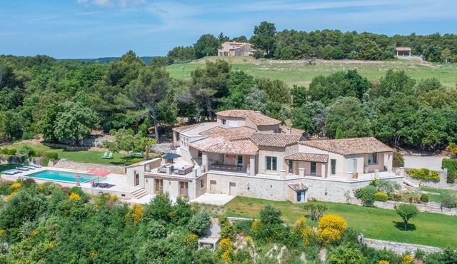 Villa La Cauquière with breathtaking view – Luberon -Provence