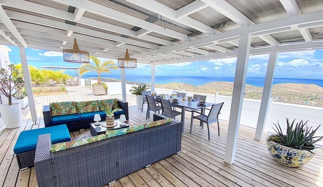 Villa La Guapa, vue mer 180°, à 5 min de la plage