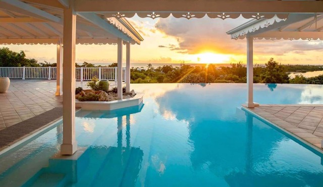 Villa La Josephine, Terre Basses