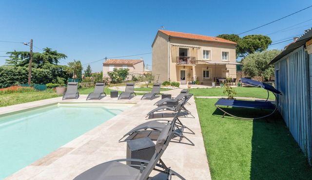 Villa "La Maison Aux Oliviers" with Mountain View, Private Pool, and Wi-Fi