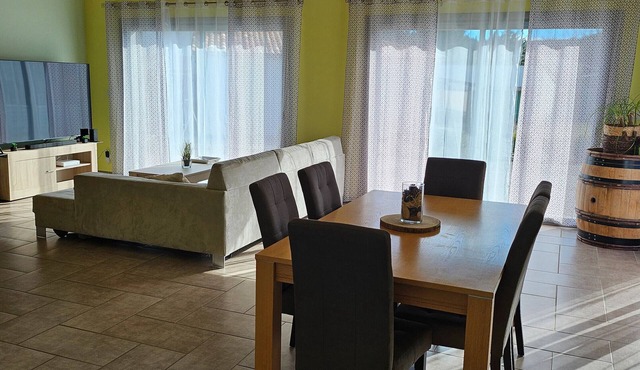 Villa 'La Maison De Titou' with Private Terrace, Private Garden and Wi-Fi