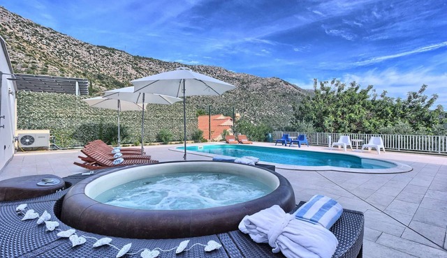 Villa La Mer - modern villa near Dubrovnik for twelve guests with a pool by MyWaycation