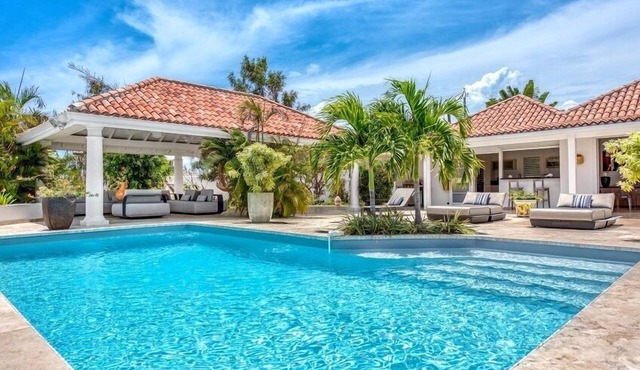 Villa La Nina | Near Ocean - Located in Wonderful Terres Basses with Private Pool