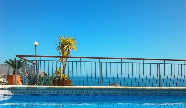 VILLA LA OLLA