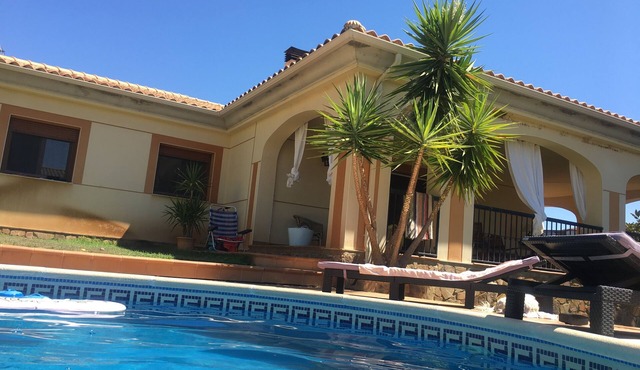 Villa la Parra in the heart of Sierra de Gata