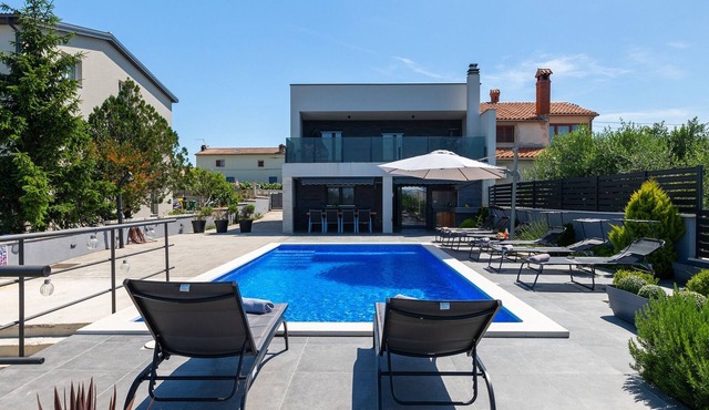Villa La Perla by Villas Guide