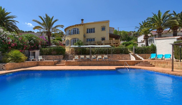 Villa 'La Perla Calpe Seaview' with Sea View, Wi-Fi and Air Conditioning