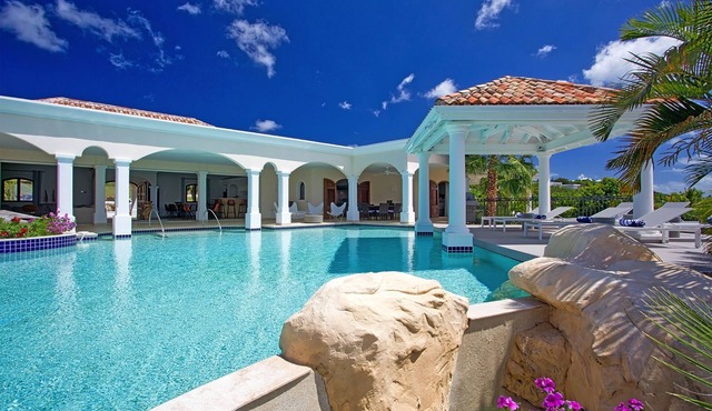 Villa La Salamandre – 6-Bedroom Lagoonfront Villa with Pool & Private Beach in St. Martin