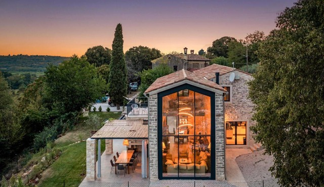 Villa La Vinella with heated pool