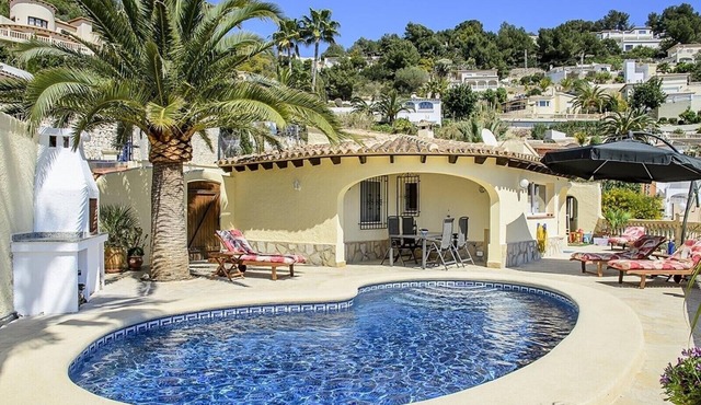 Villa 'La Vista' with Sea View, Wi-Fi and Air Conditioning